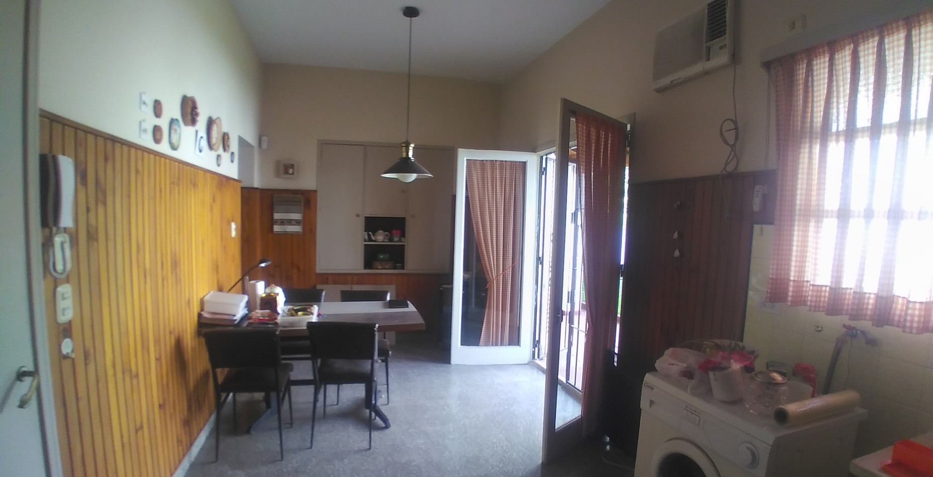 CASA EN VENTA CON JARDÍN Y PARRILLA PASAJE ENRIQUE DE VEDIA 2200
