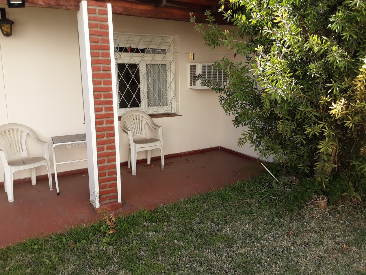 CASA EN VENTA CON JARDÍN Y PARRILLA PASAJE ENRIQUE DE VEDIA 2200