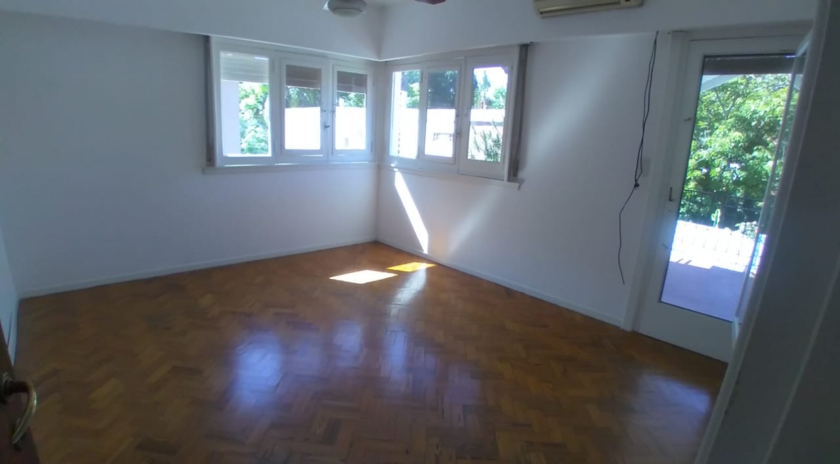 chalet 5 ambientes en La Lucila