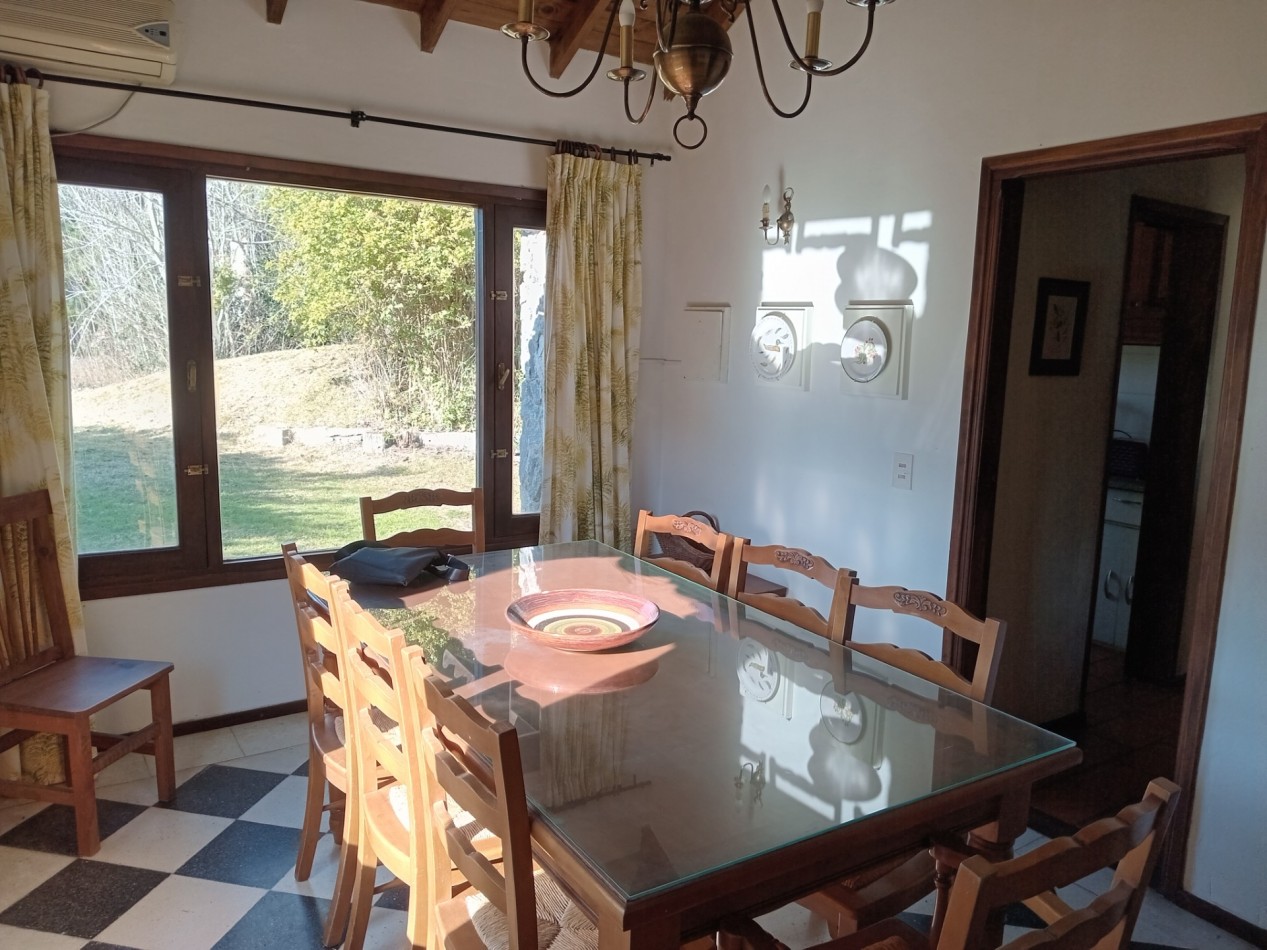 DUEÑO VENDE, CARILO,  Importante chalet,  AVEZTRUZ Y NOGAL
