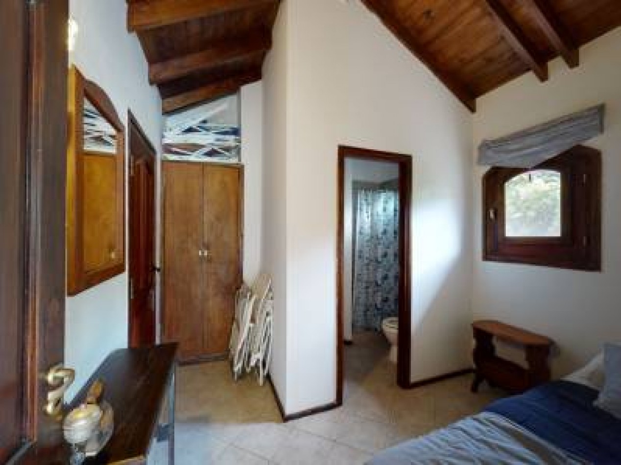 DUEÑO VENDE, CARILO,  Importante chalet,  AVEZTRUZ Y NOGAL