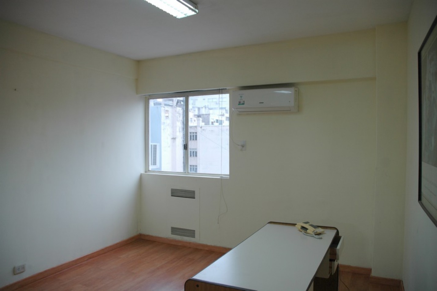 Oficina en San Nicolas, calle Tucuman y Callao