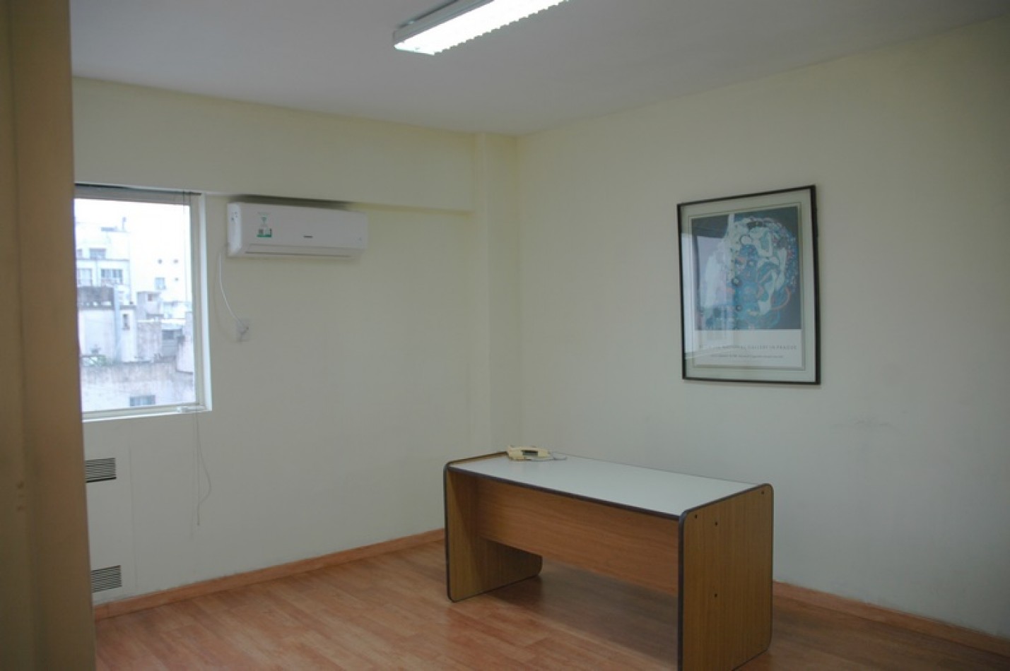 Oficina en San Nicolas, calle Tucuman y Callao