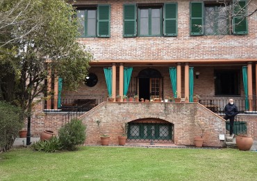 SAN ISIDRO LIBERTADOR AL RIO- CHALET EUROPEO- 6 AMBIENTES 