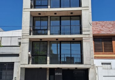 ALQUILER AMPLISIMO DOS AMBIENTES FRENTE CON BALCON EN VILLA URQUIZA/ESTRENAR